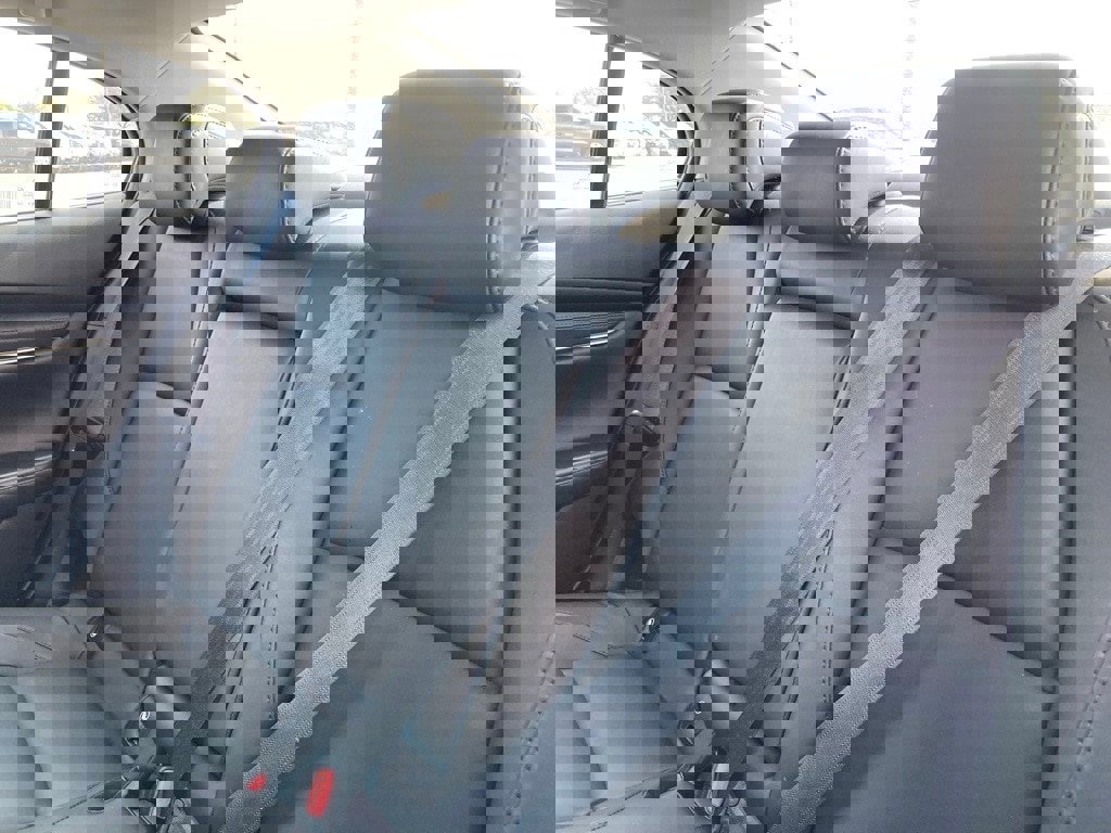 Used 2025 MAZDA MAZDA3 s image 11