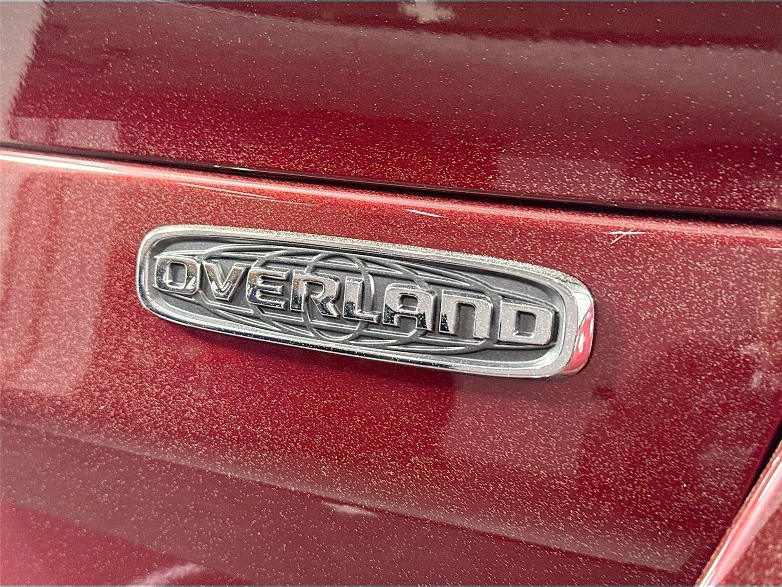 Used 2022 Jeep Grand Cherokee L Overland w/ MOPAR Finishing Package AWD/4WD image 15