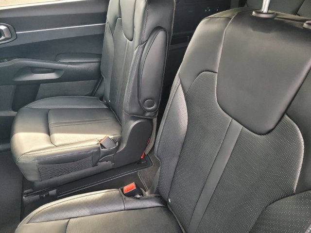 Used 2025 Kia Sorento EX AWD/4WD image 13