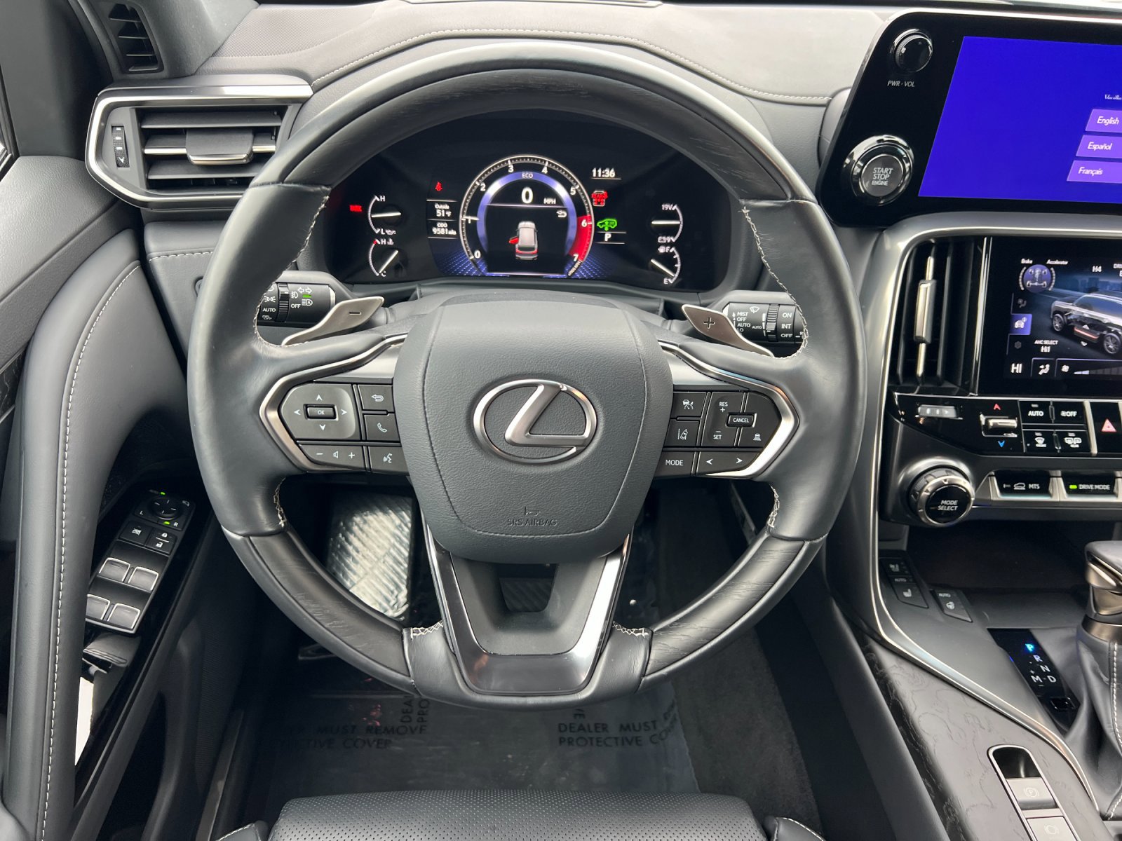 Used 2024 Lexus LX 600 4WD w/ Luxury Package image 13