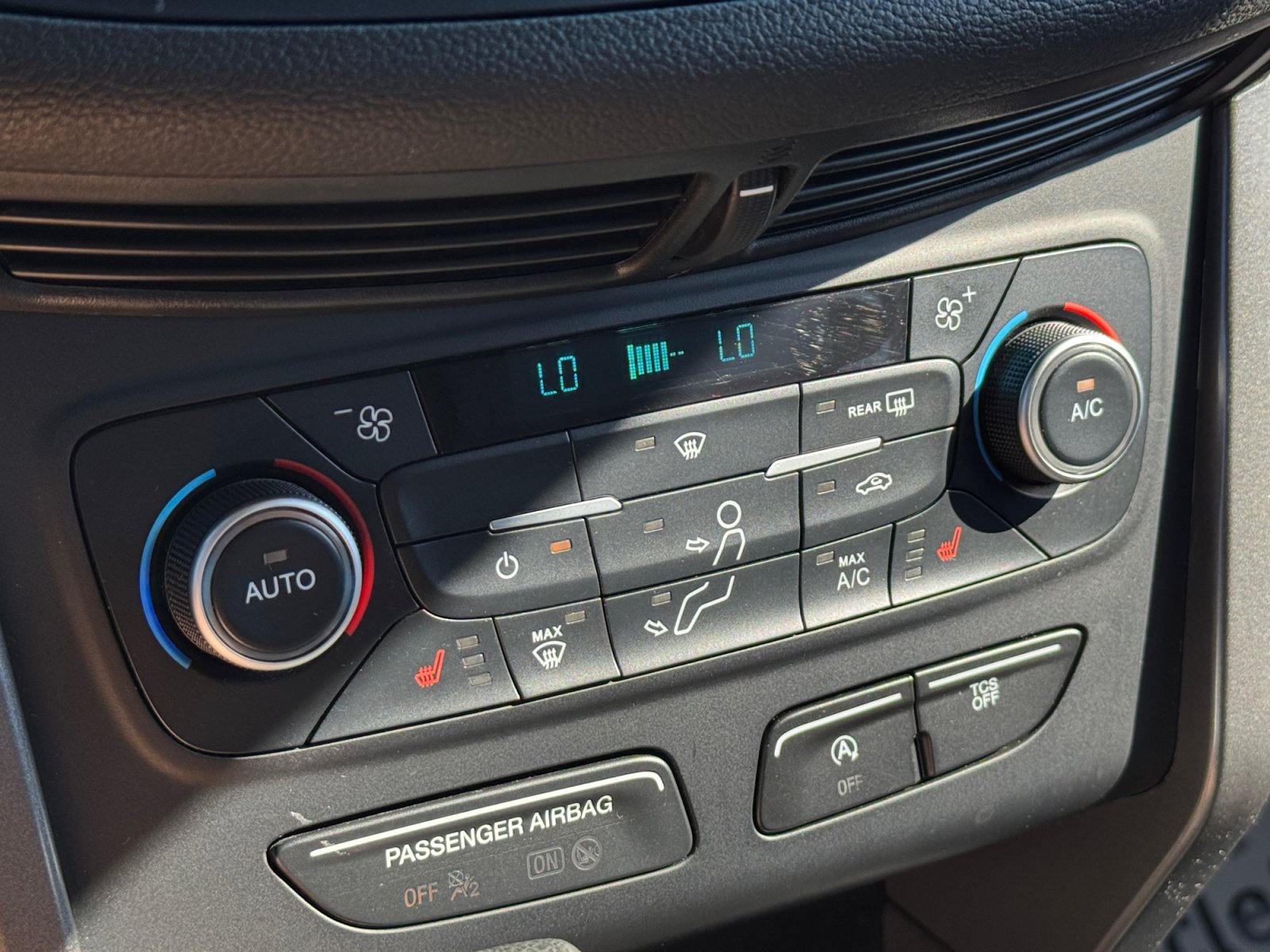 Used 2019 Ford Escape SE AWD/4WD image 4