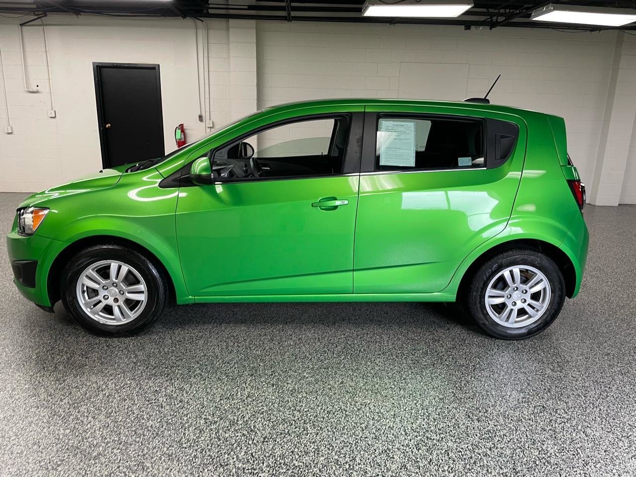 Used 2015 Chevrolet Sonic LT image 6