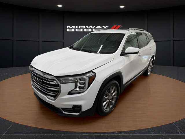 Used 2024 GMC Terrain SLT AWD/4WD image 2