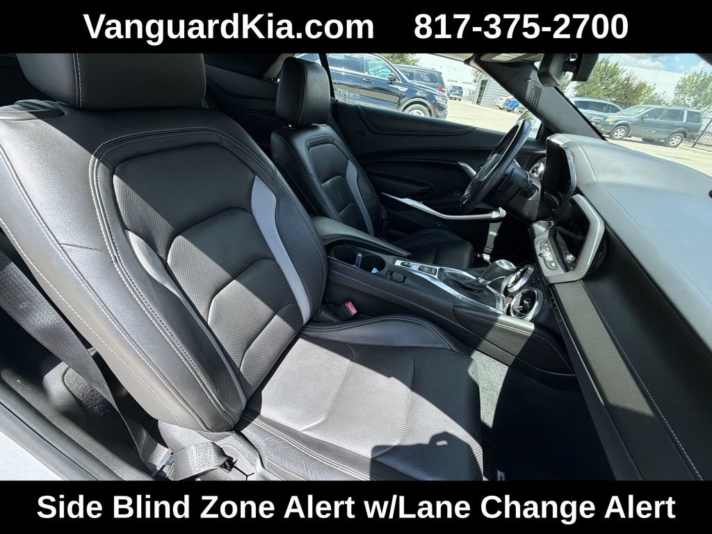 Used 2018 Chevrolet Camaro LT RWD image 29