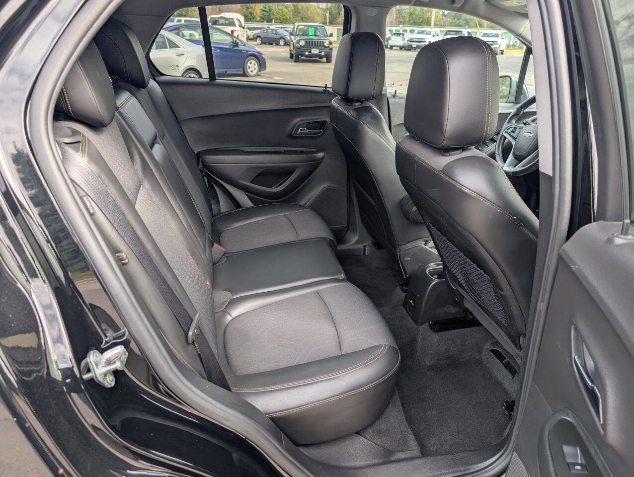 Used 2017 Chevrolet Trax LT w/ LT Convenience Package image 12