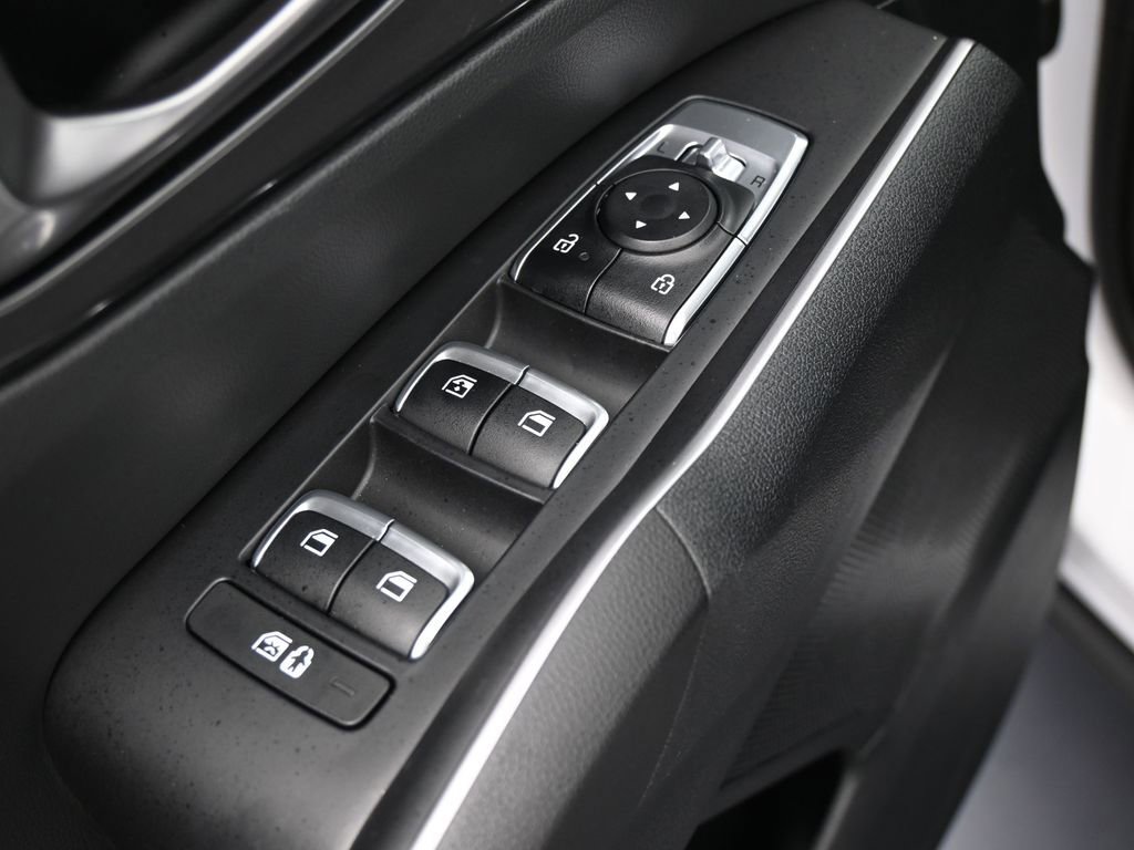Used 2025 Kia Sorento LX image 13