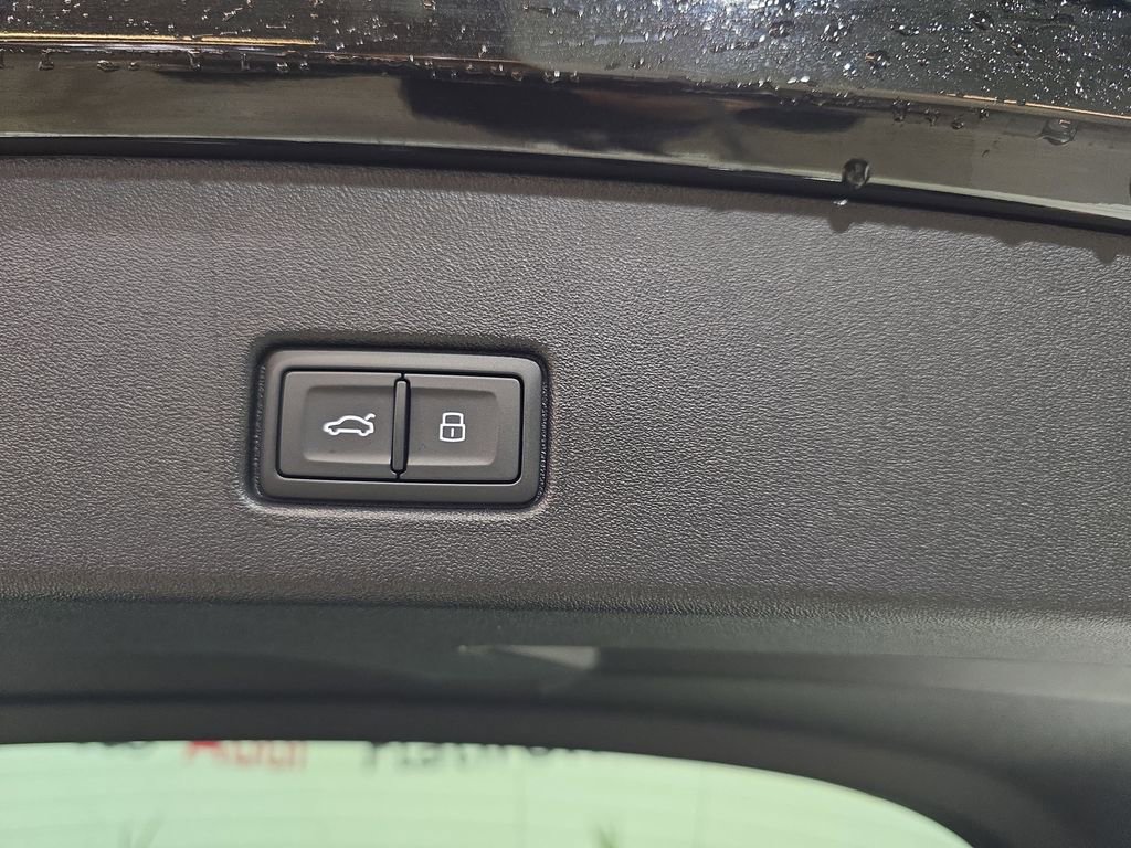 New 2026 Audi Q4 e-tron Premium image 13