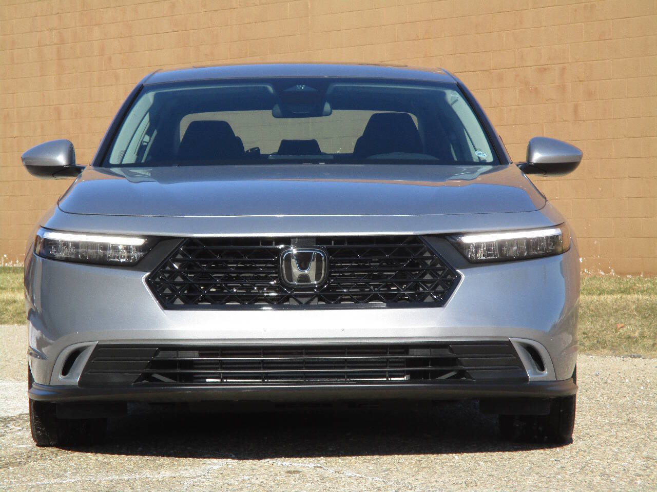 Used 2023 Honda Accord EX image 2