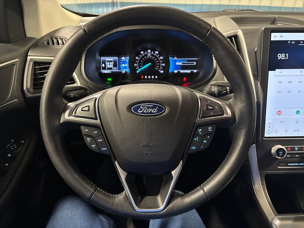 Used 2022 Ford Edge SEL w/ Convenience Package image 16