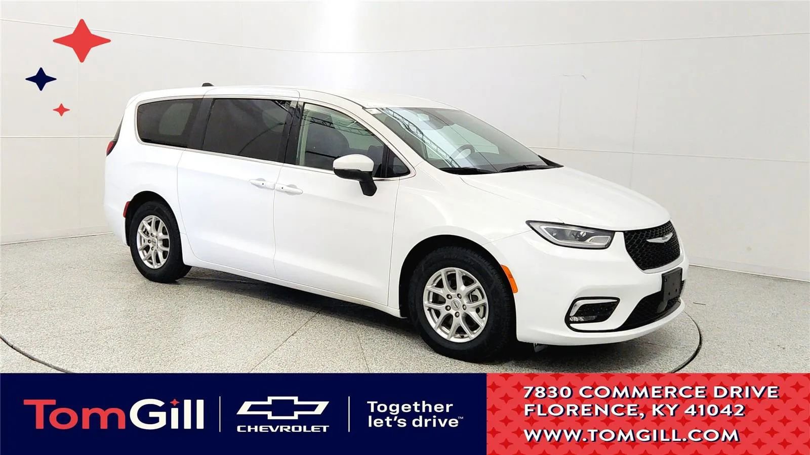Used 2023 Chrysler Pacifica Touring-L FWD image 1