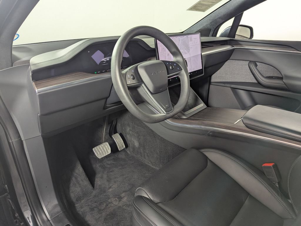 Used 2024 Tesla Model X image 26