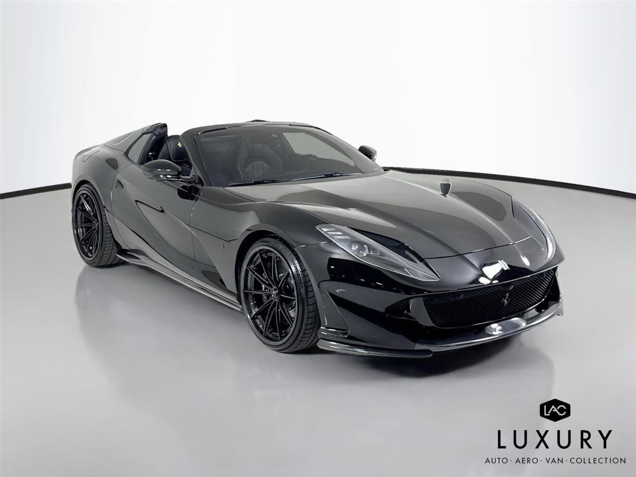 Used 2021 Ferrari 812 GTS RWD image 3