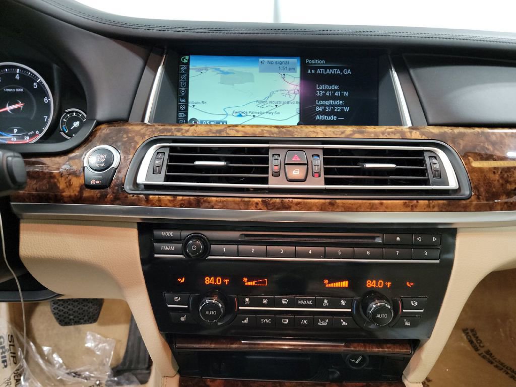 Used 2014 BMW 750i xDrive XI image 19