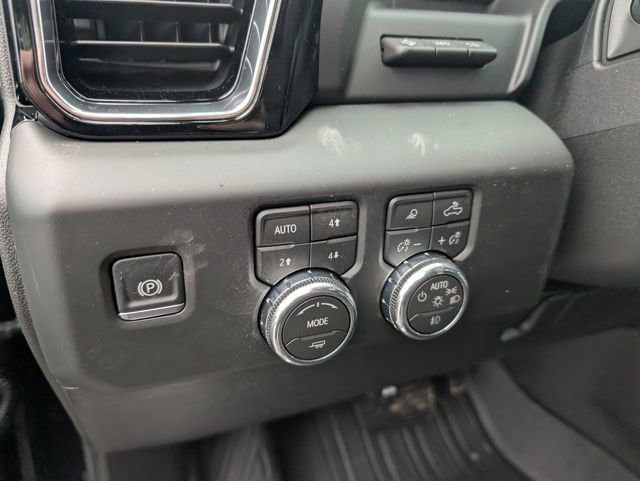 New 2026 GMC Sierra 3500 Denali w/ Denali Reserve Package image 17