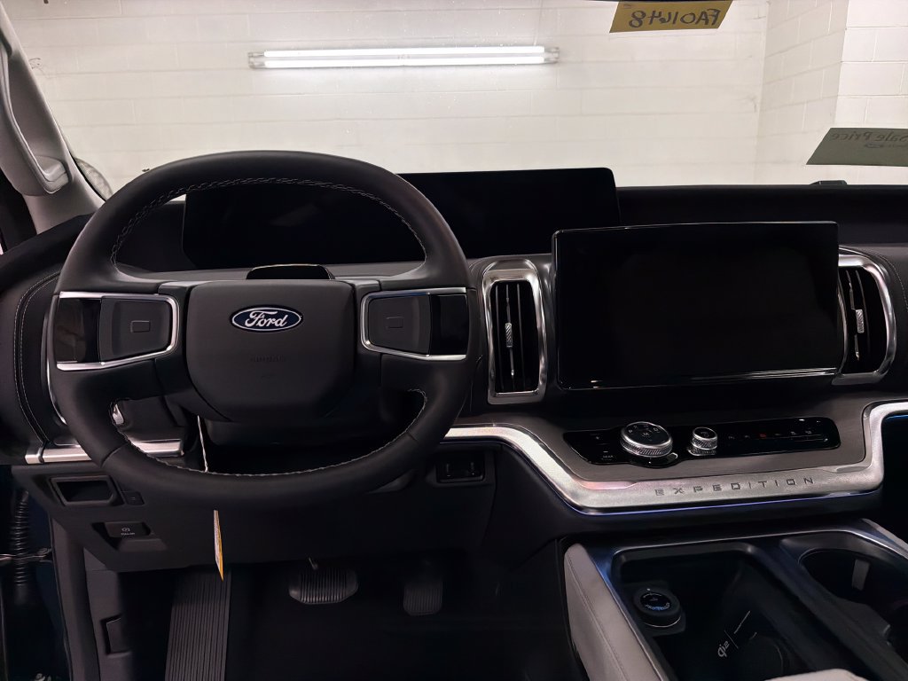 New 2027 Ford Expedition Max Platinum RWD image 8