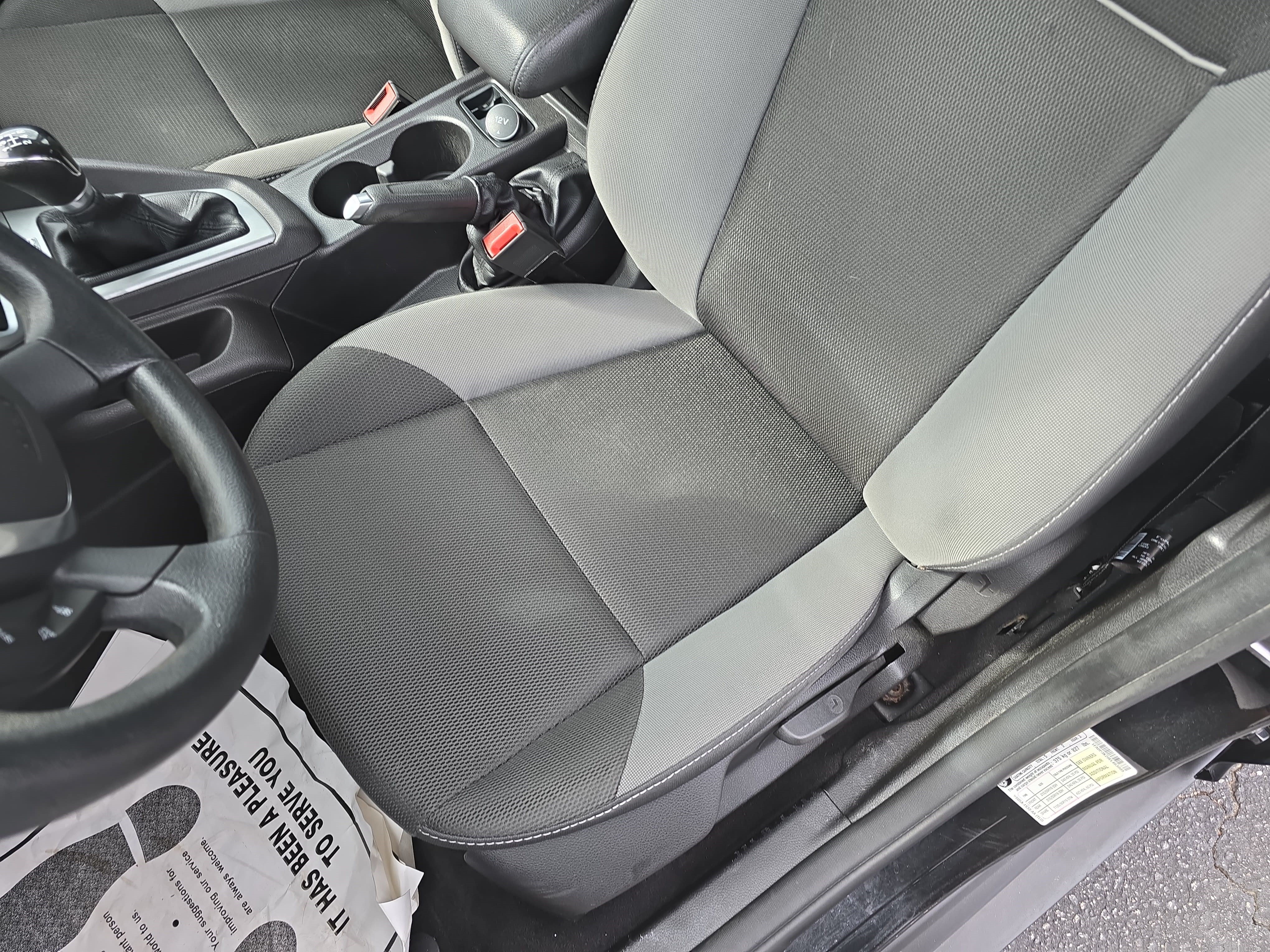 Used 2014 Ford Focus SE FWD image 14