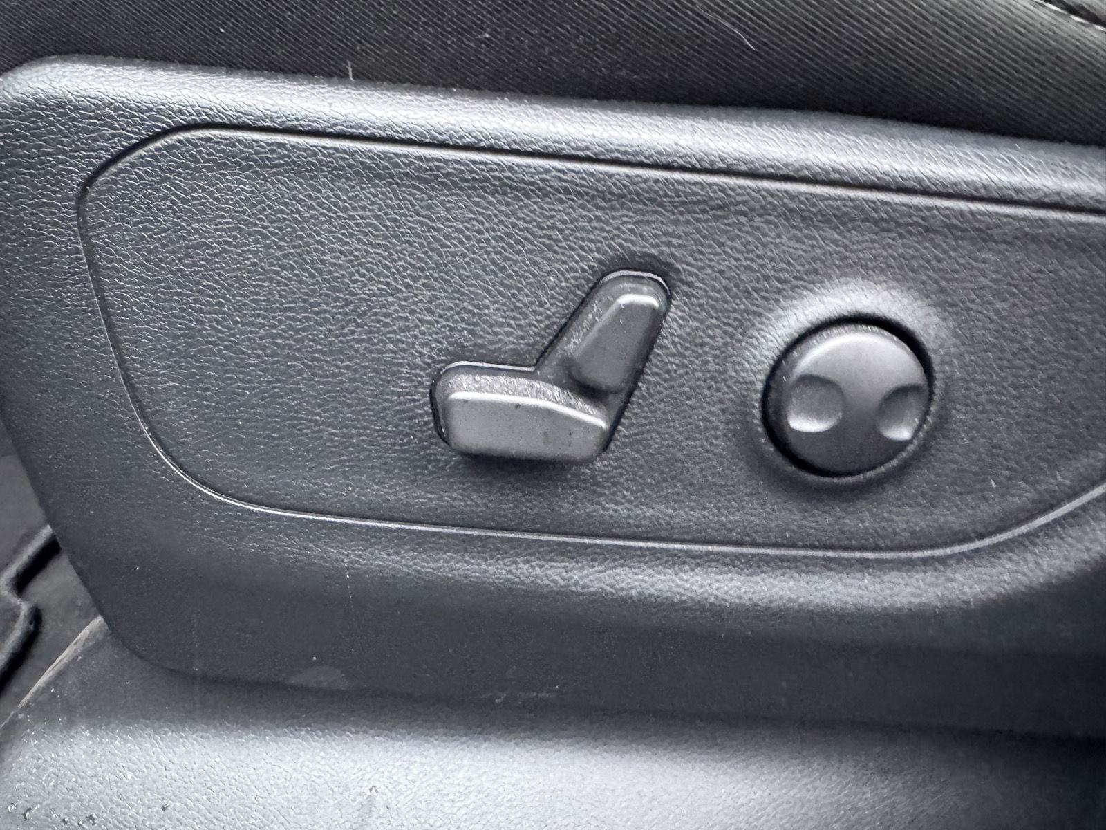 Used 2022 RAM 1500 Big Horn AWD/4WD image 10