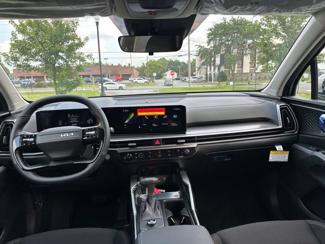 New 2026 Kia Sorento LX FWD image 16