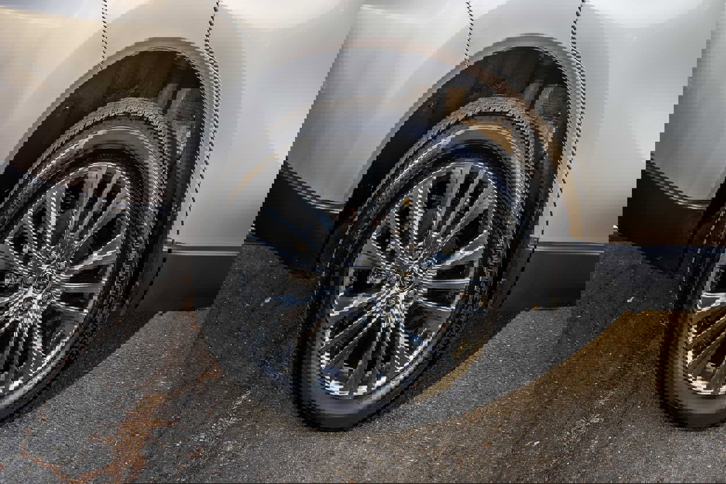 Certified 2024 Toyota Venza Limited image 6