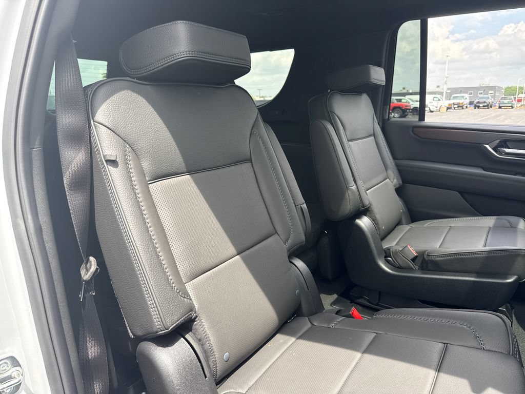 New 2026 GMC Yukon XL Denali w/ Denali Reserve Package AWD/4WD image 37