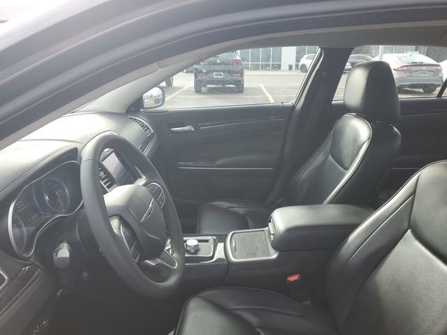 Used 2023 Chrysler 300 Touring L w/ Safetytec Plus Group image 17