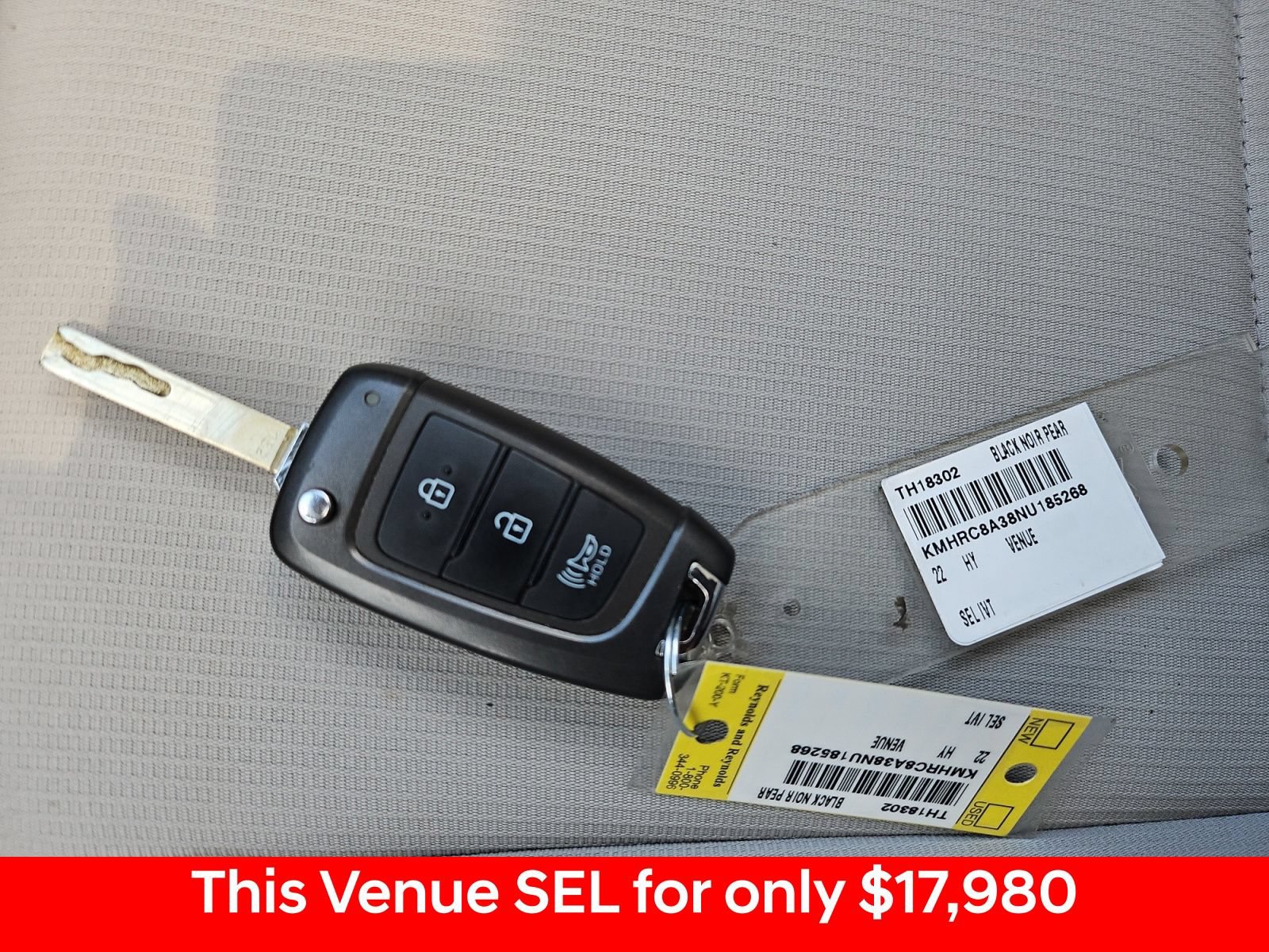 Used 2022 Hyundai Venue SEL FWD image 21