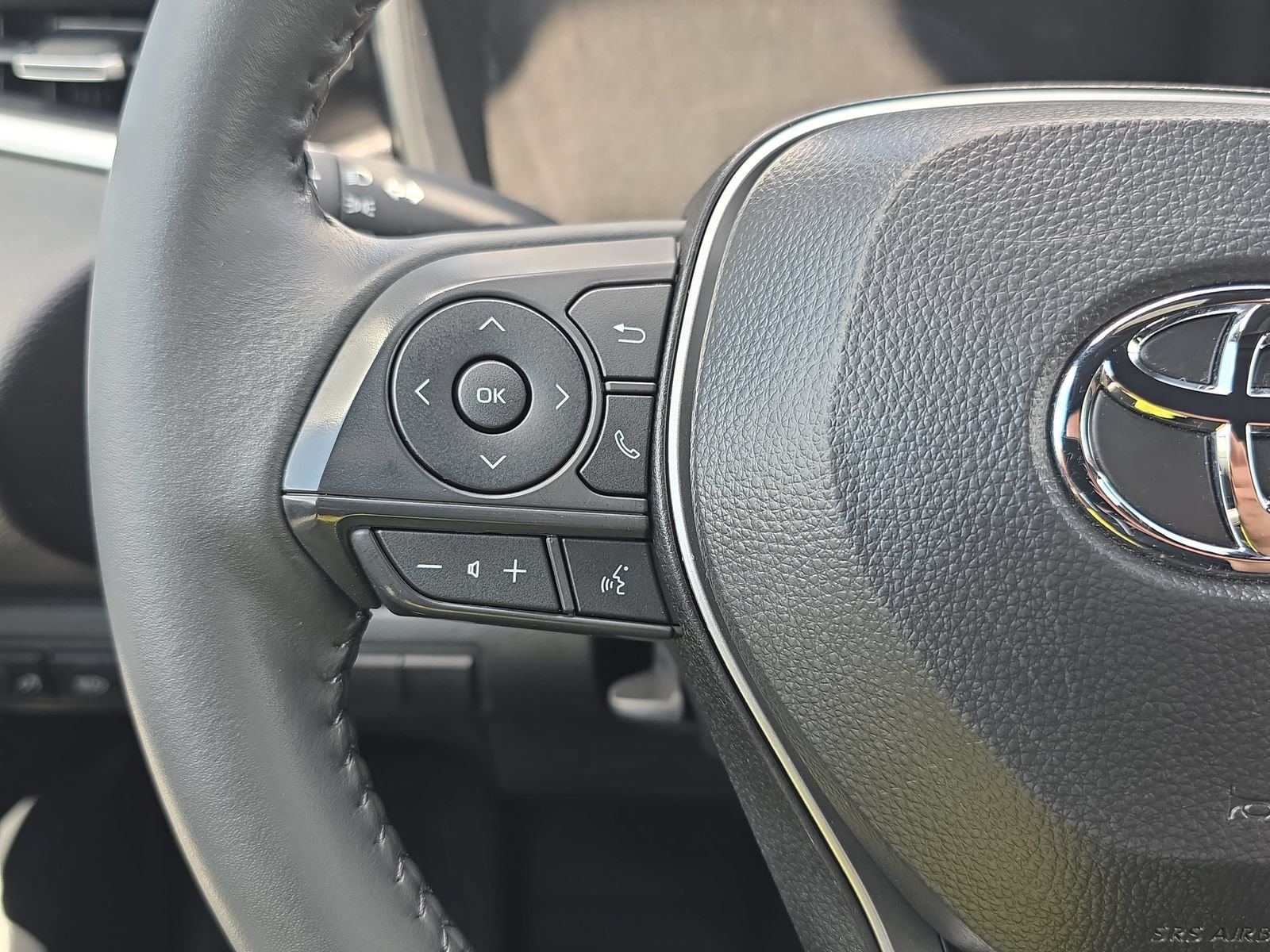 Used 2025 Toyota Corolla XSE FWD image 16