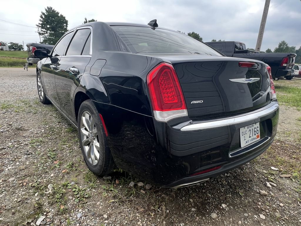 Used 2020 Chrysler 300 Limited image 4