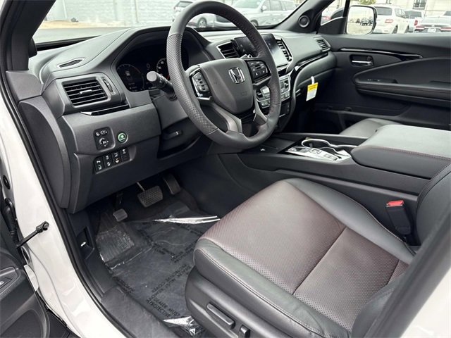 Used 2025 Honda Ridgeline Black Edition image 9