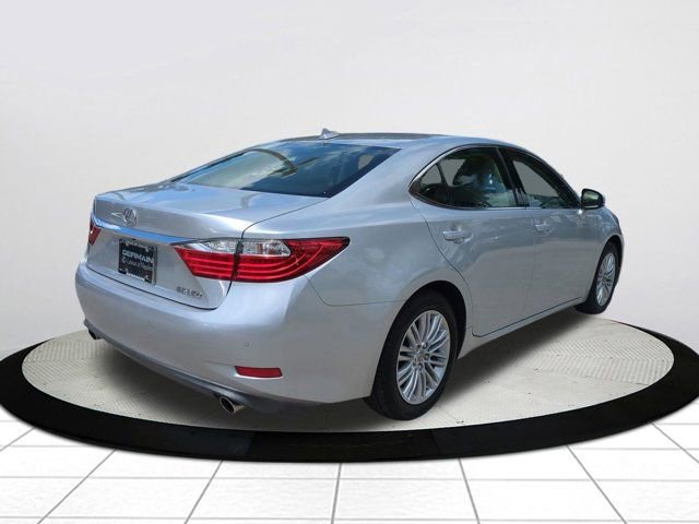 Used 2013 Lexus ES 350 w/ Luxury Pkg image 3