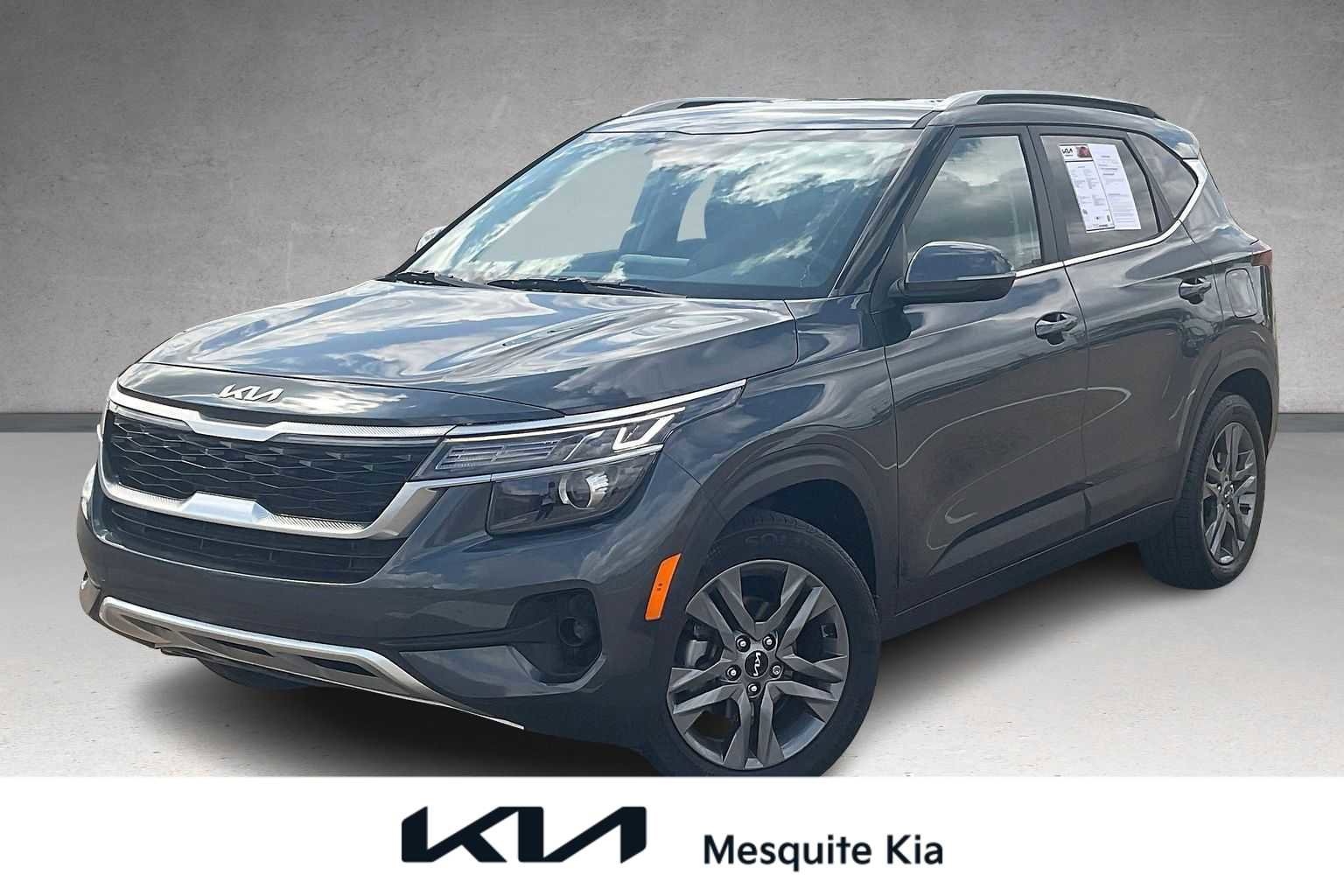 Certified 2023 Kia Seltos S w/ Navigation Package FWD image 1