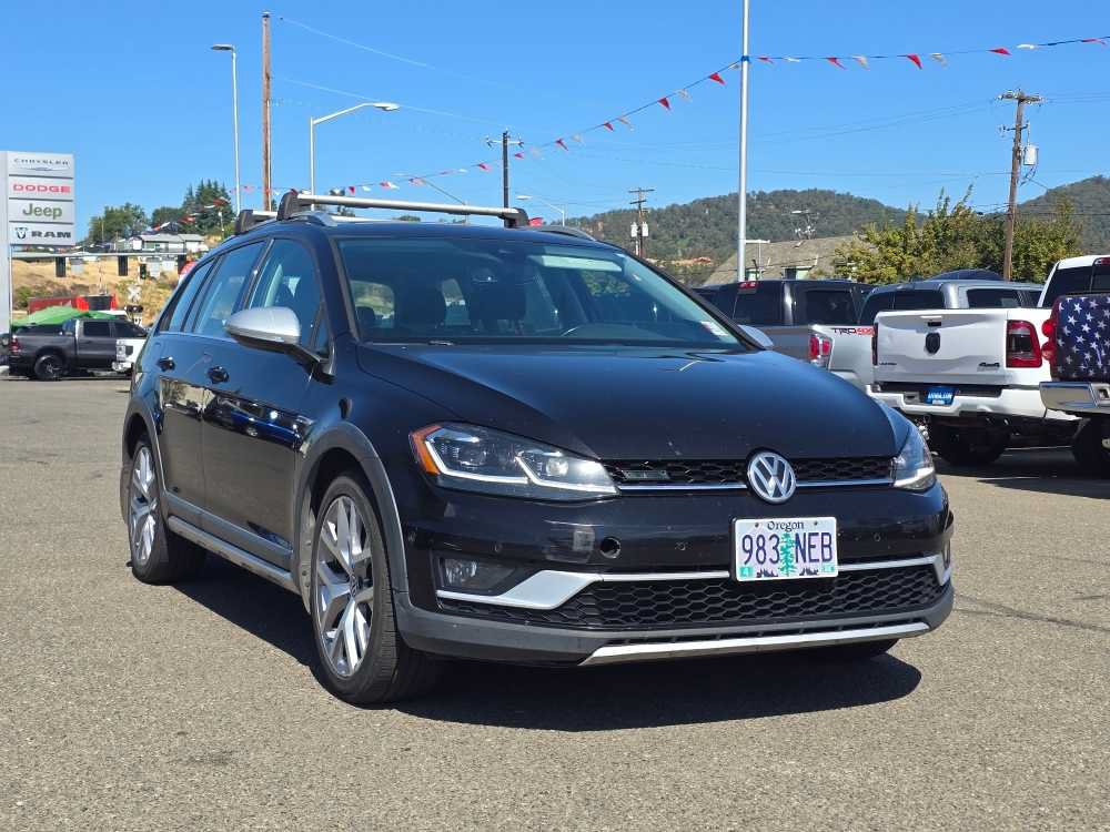 Used 2018 Volkswagen Golf Alltrack SEL AWD/4WD image 11