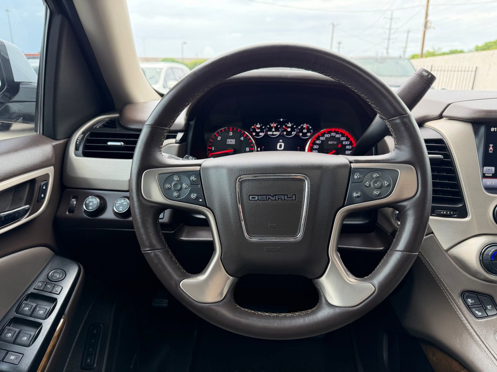 Used 2016 GMC Yukon Denali w/ Open Road Package AWD/4WD image 13