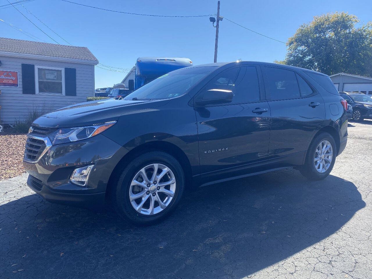 Used 2020 Chevrolet Equinox LS w/ LS Convenience Package FWD image 6