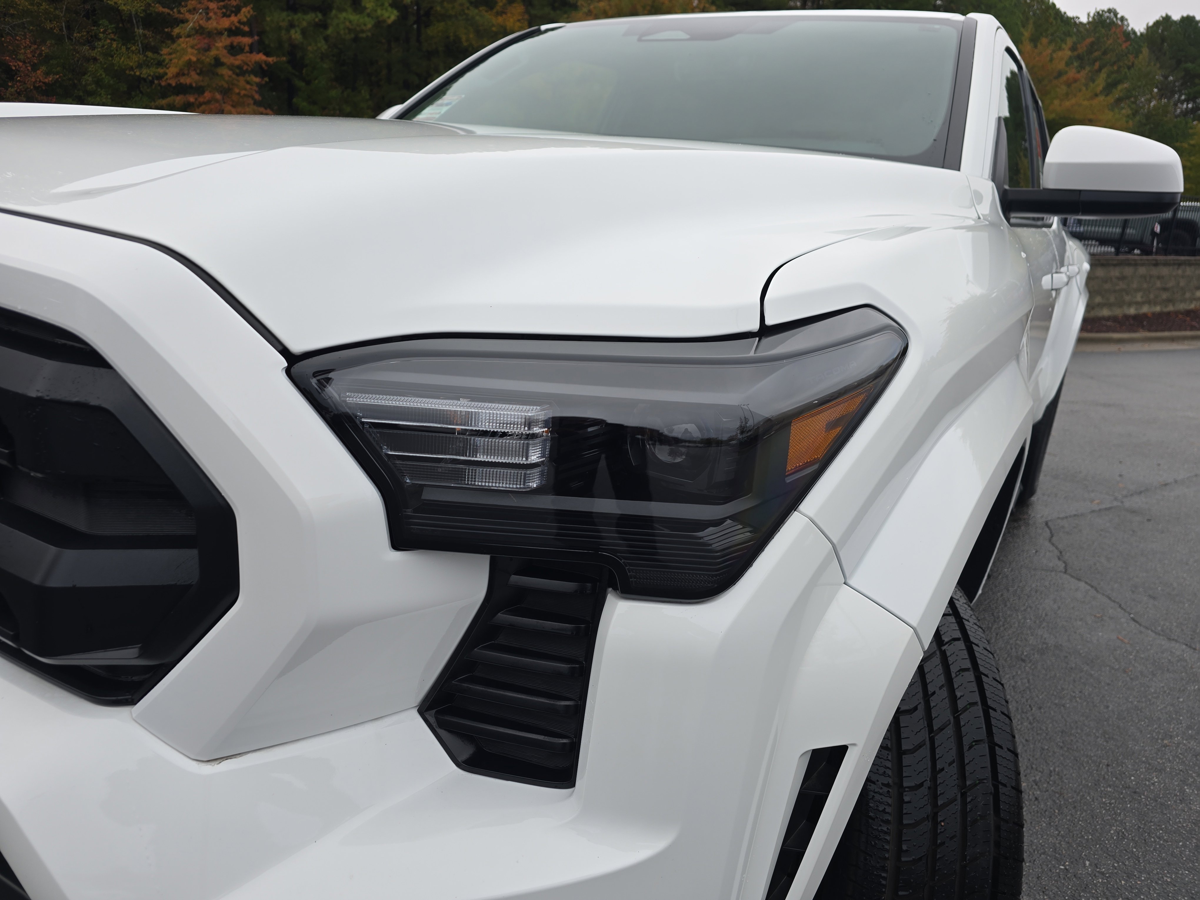 Used 2025 Toyota Tacoma SR5 image 31