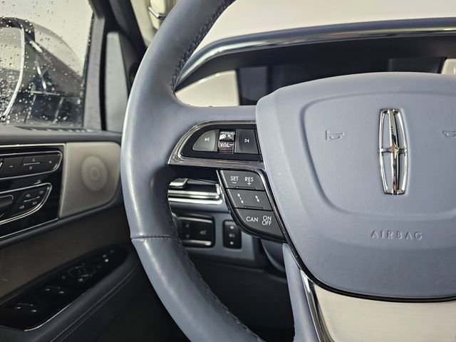 Used 2020 Lincoln Navigator Black Label w/ Cargo Convenience Package image 37