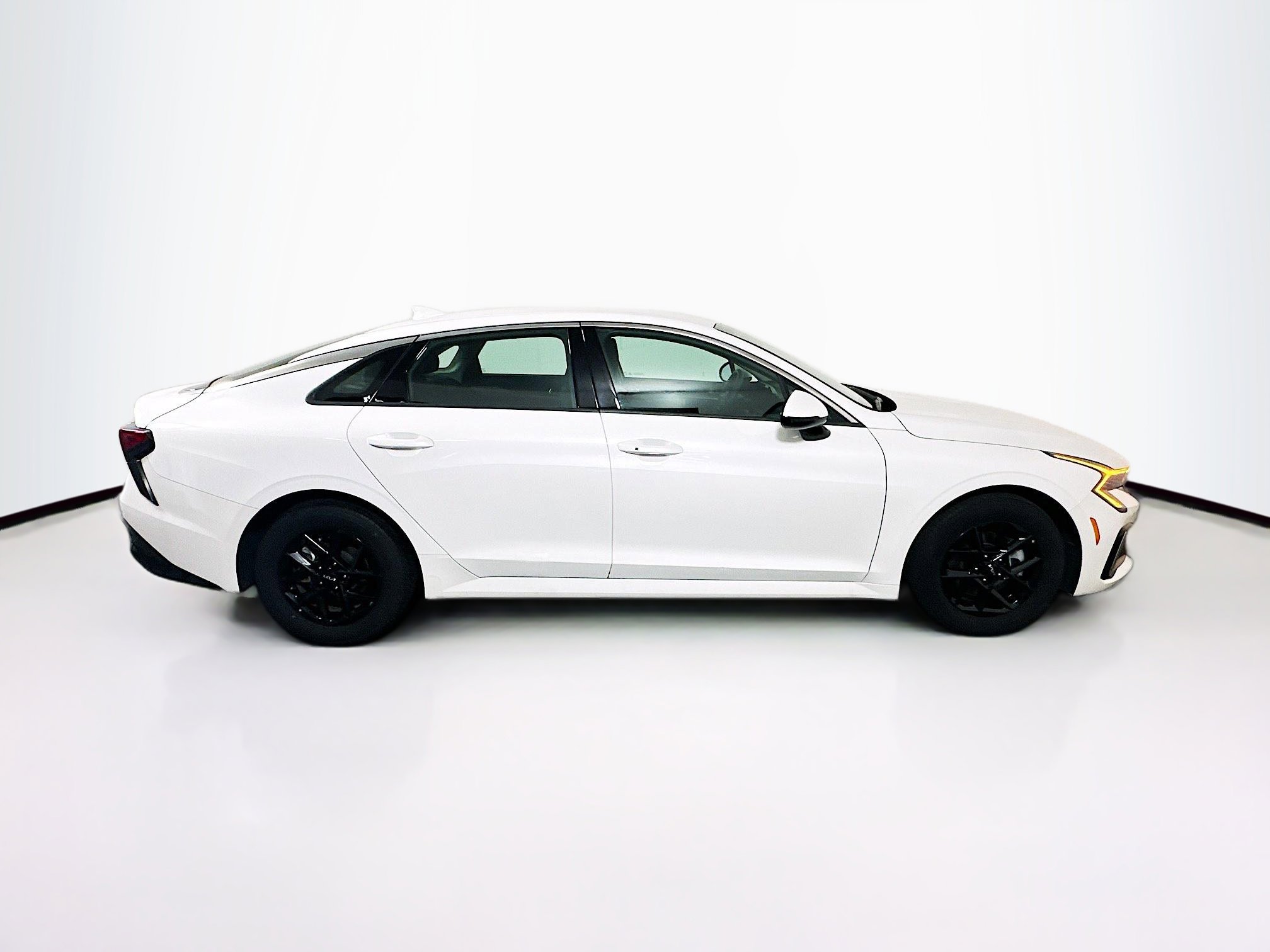 Used 2025 Kia K5 LXS image 10