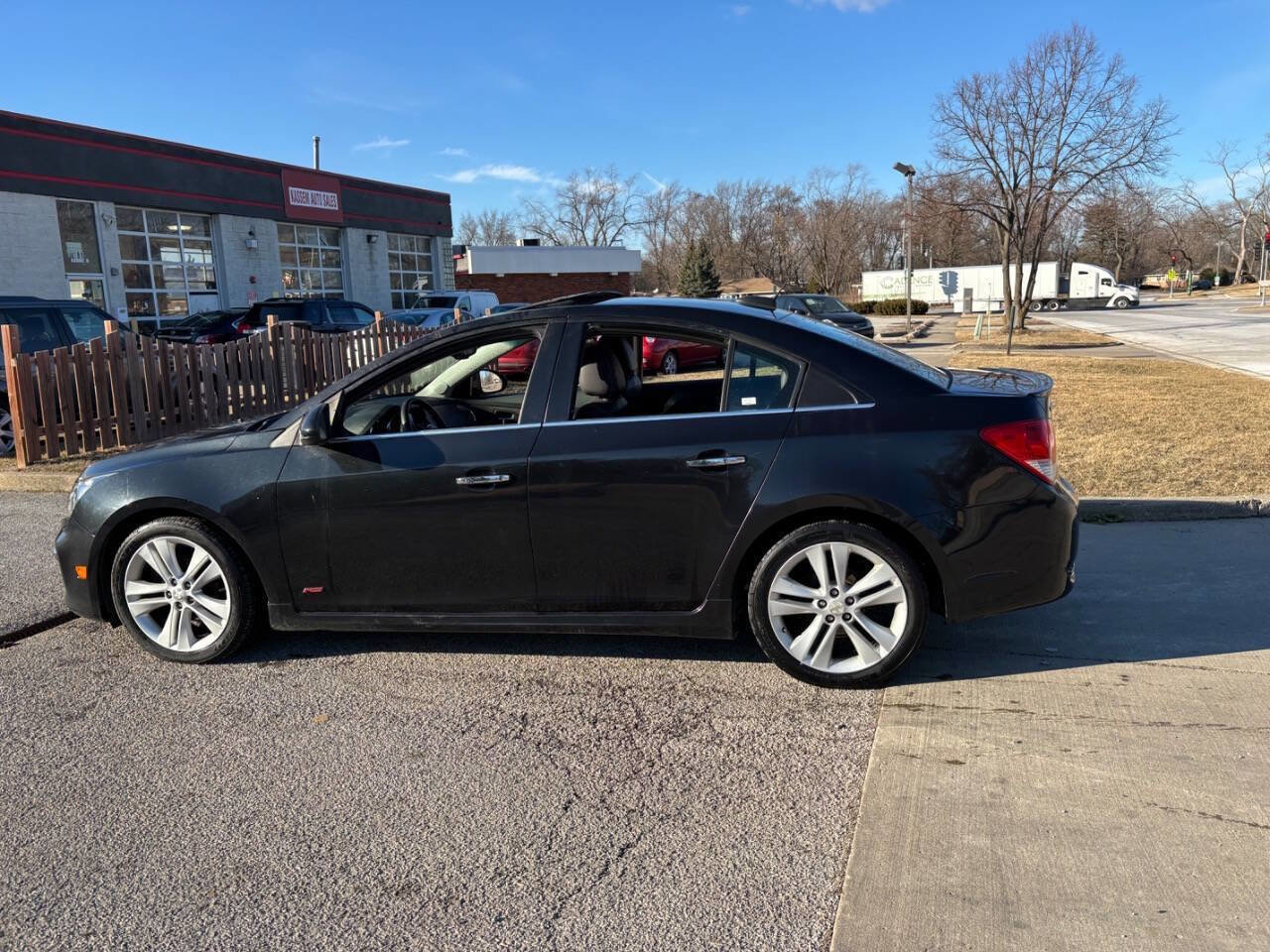Used 2015 Chevrolet Cruze LTZ w/ Sun, Sound and Sport Package image 15