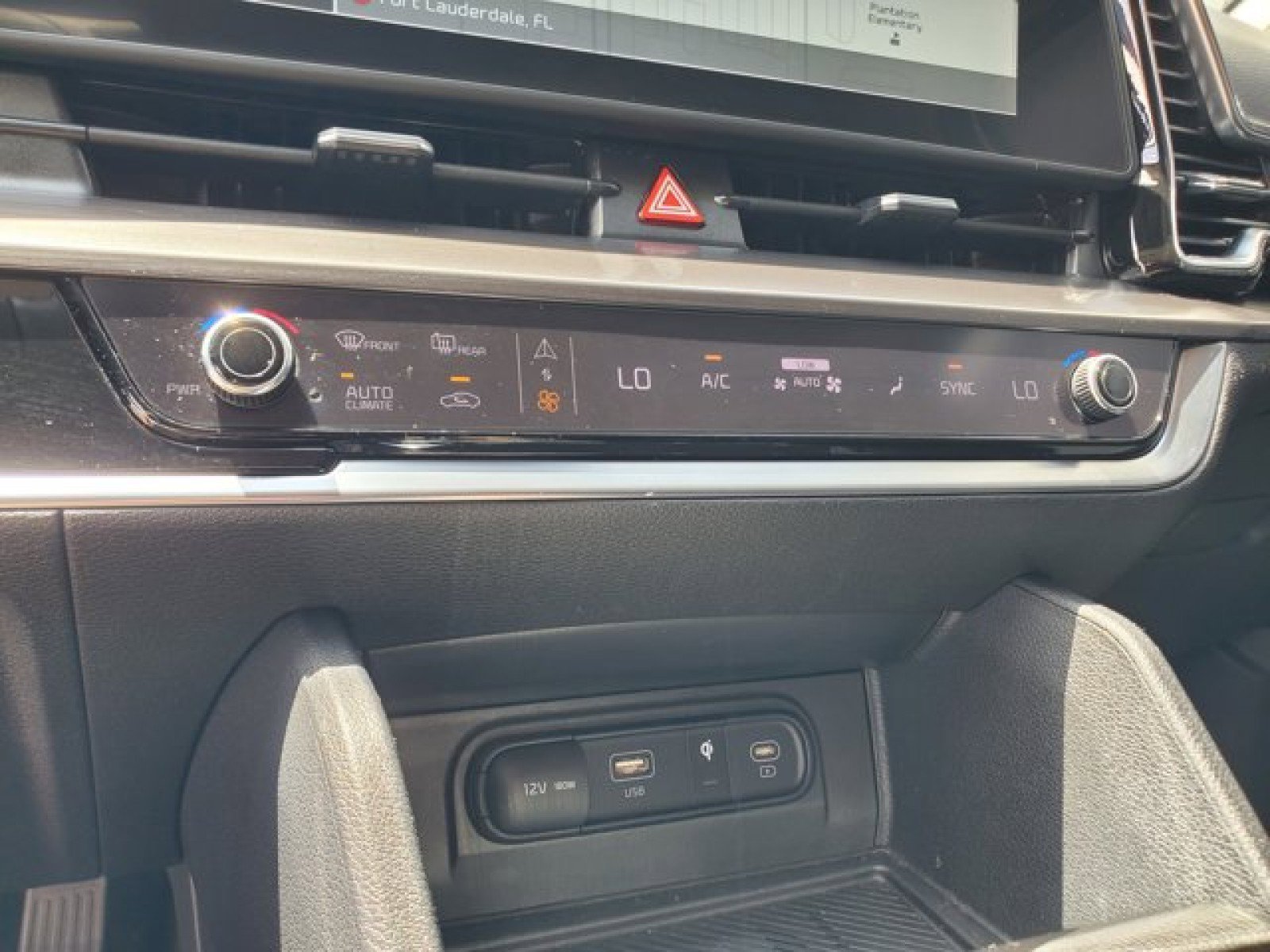 Used 2024 Kia Sportage EX image 23