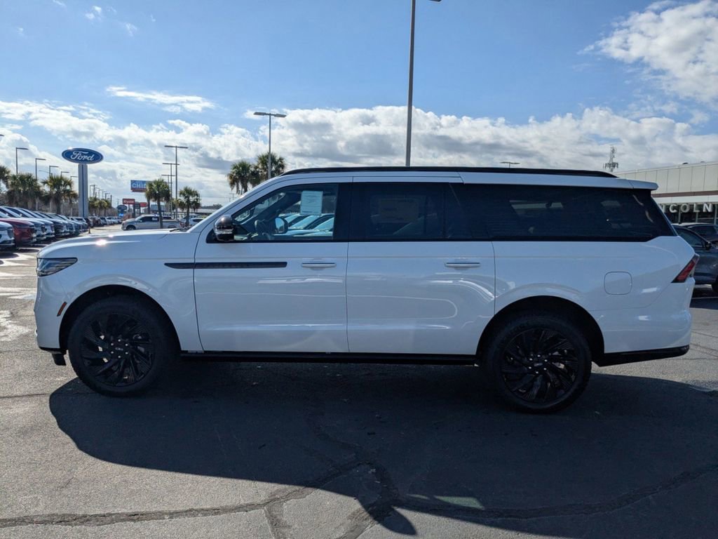 New 2026 Lincoln Navigator L Reserve w/ Jet Appearance Package image 7