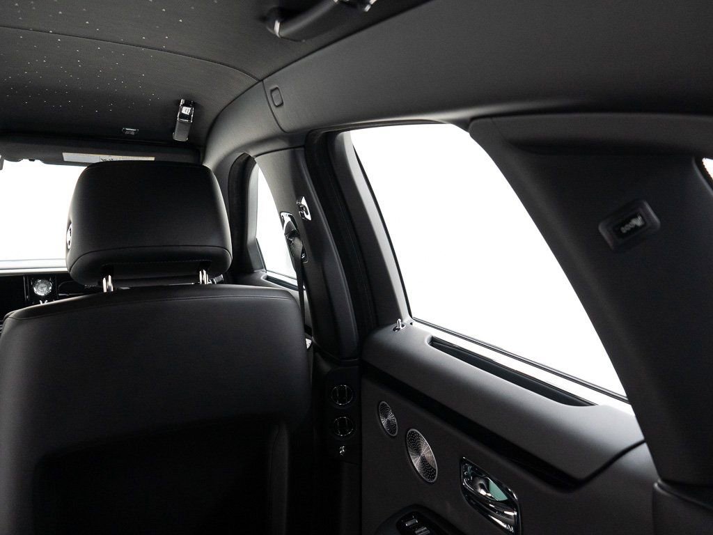 Used 2025 Rolls-Royce Ghost AWD/4WD image 30