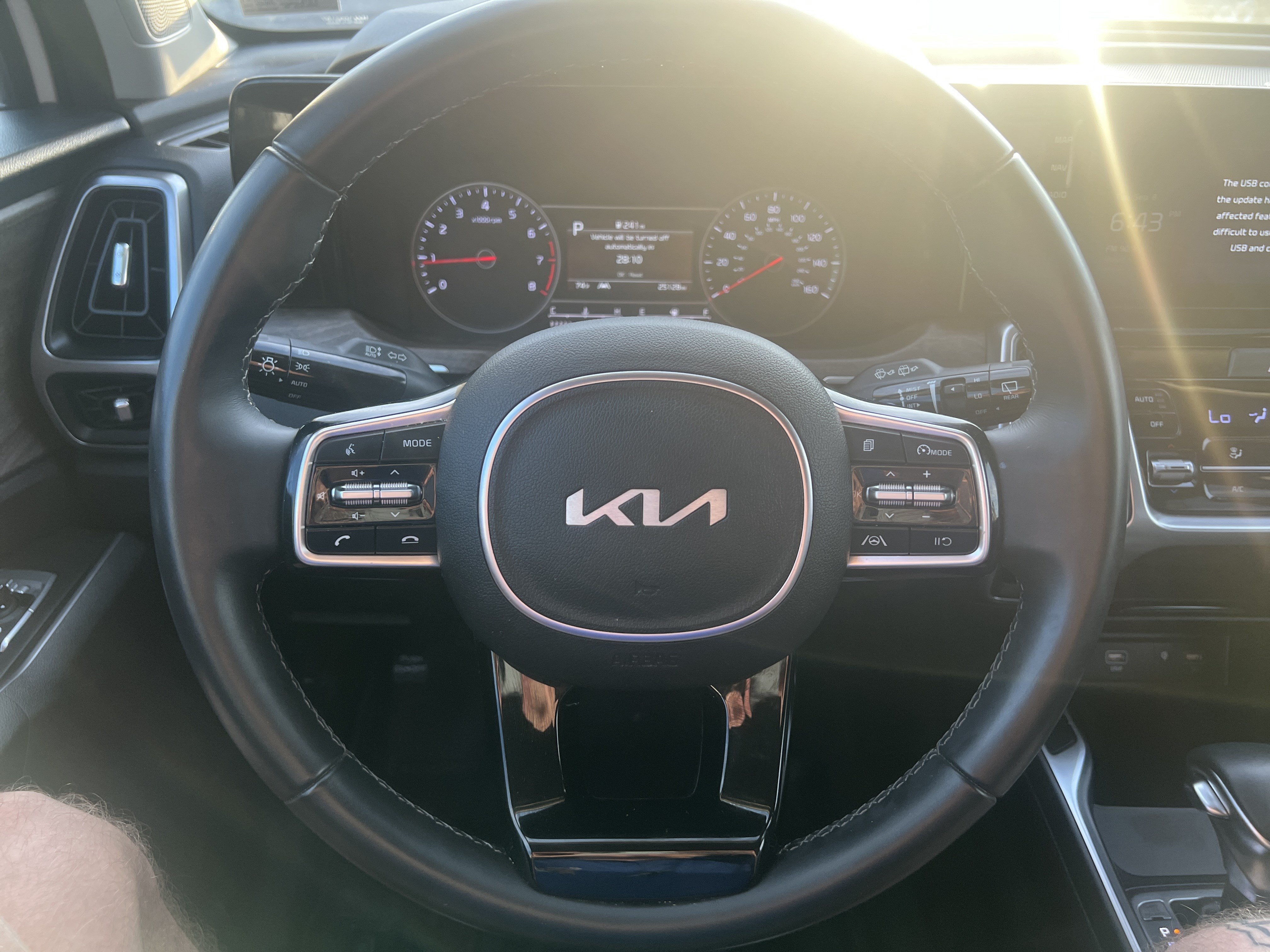 Used 2023 Kia Sorento S AWD/4WD image 17