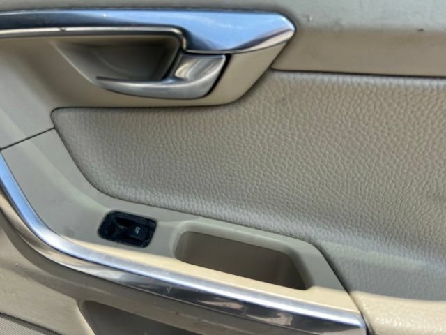 Used 2013 Volvo XC60 T6 AWD/4WD image 32
