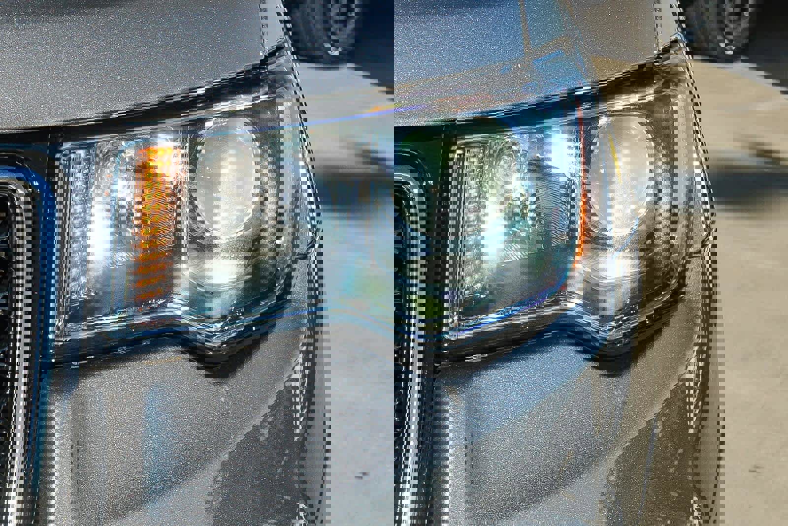 Used 2020 Jeep Grand Cherokee Laredo image 8