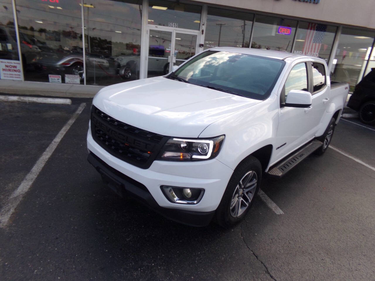 Used 2020 Chevrolet Colorado W/T w/ Custom Special Edition image 9