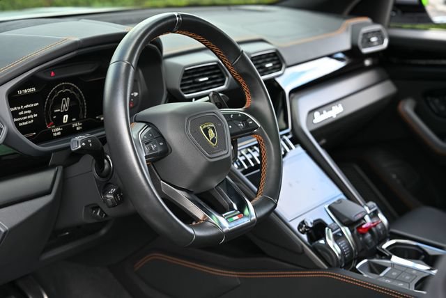Used 2023 Lamborghini Urus S AWD/4WD image 25