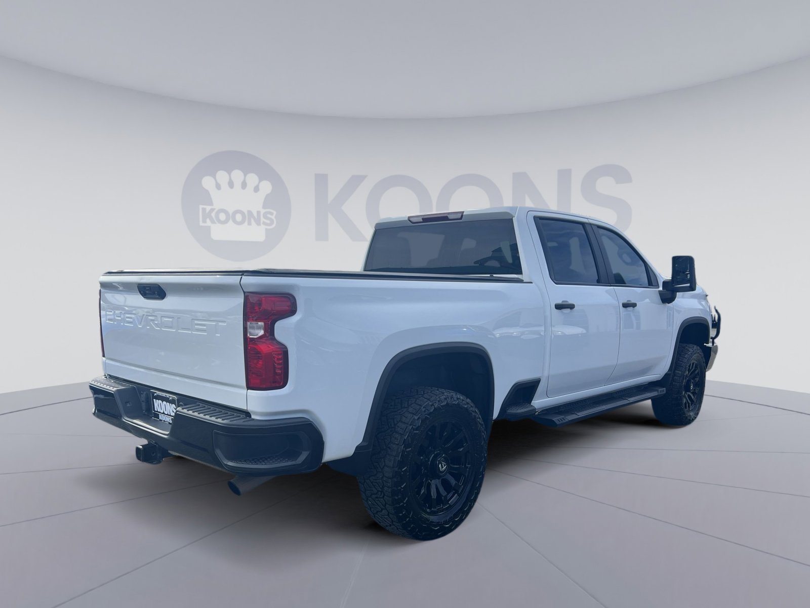 Used 2023 Chevrolet Silverado 2500 Custom w/ Custom Value Package image 7