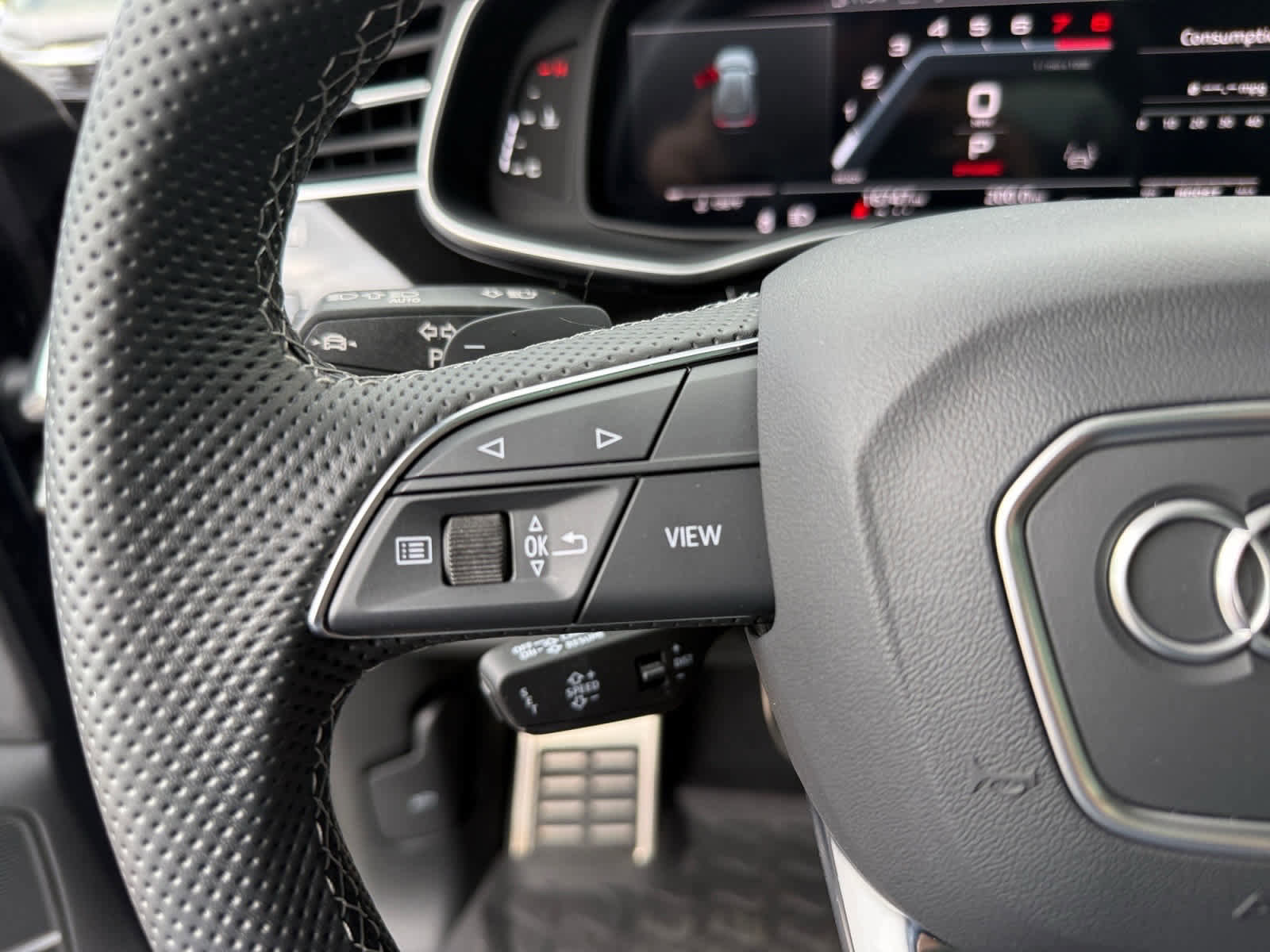 Used 2023 Audi SQ8 Prestige image 23