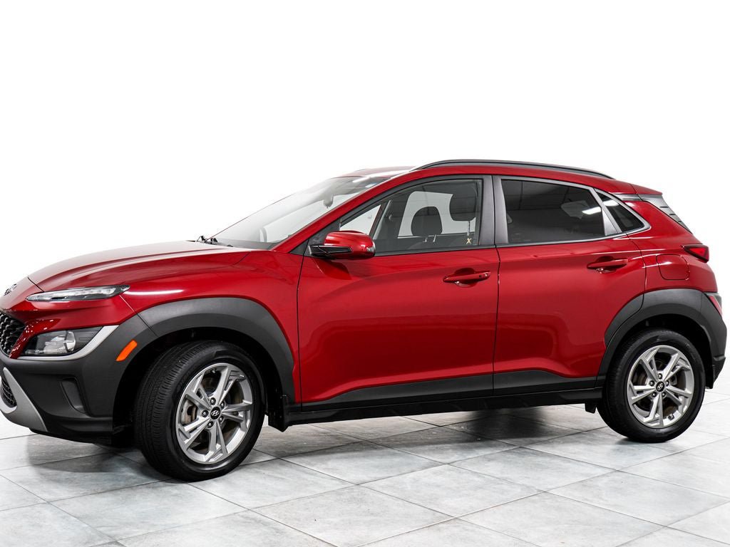 Used 2022 Hyundai Kona SEL w/ Cargo Package AWD/4WD image 4