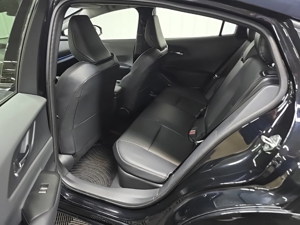 Used 2024 Toyota Prius XLE AWD/4WD image 32